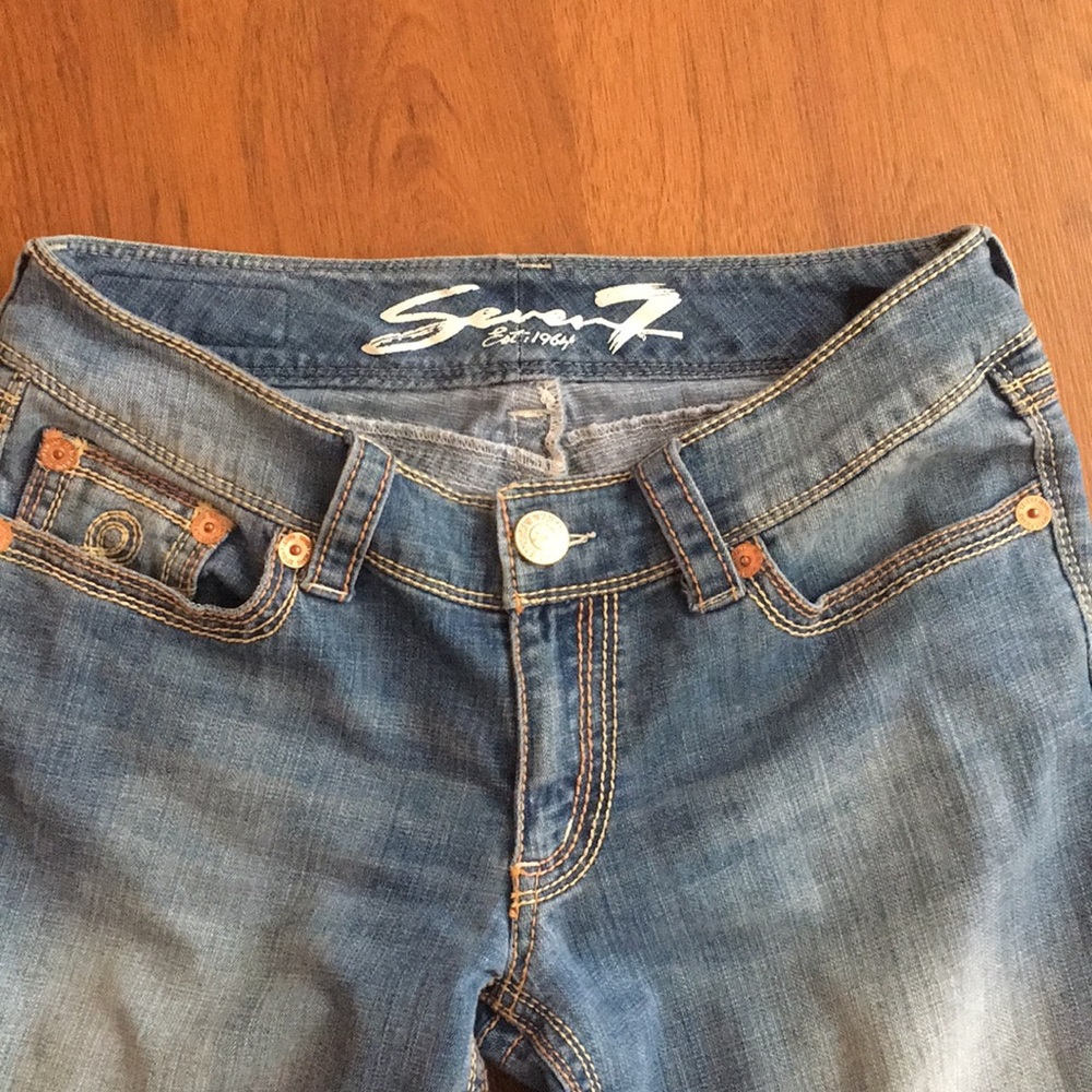 Seven7 Women's Blue Capri Jeans